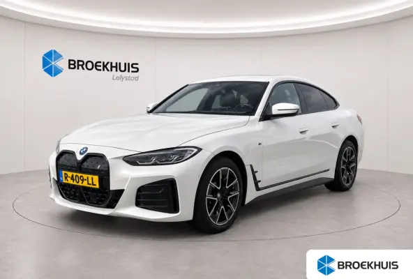 EDRIVE40 84KWH 340PK EXECUTIVE M-SPORT AUTOMAAT SOH 95,61% / NAVI / LEDER / FULL-LED / CLIMA / PDC / 18" LMV / CAMERA / APPLE CARPLAY / KEYLESS / WINTERPAKKET / 1E EIGENAAR / ORG. NL. !!
