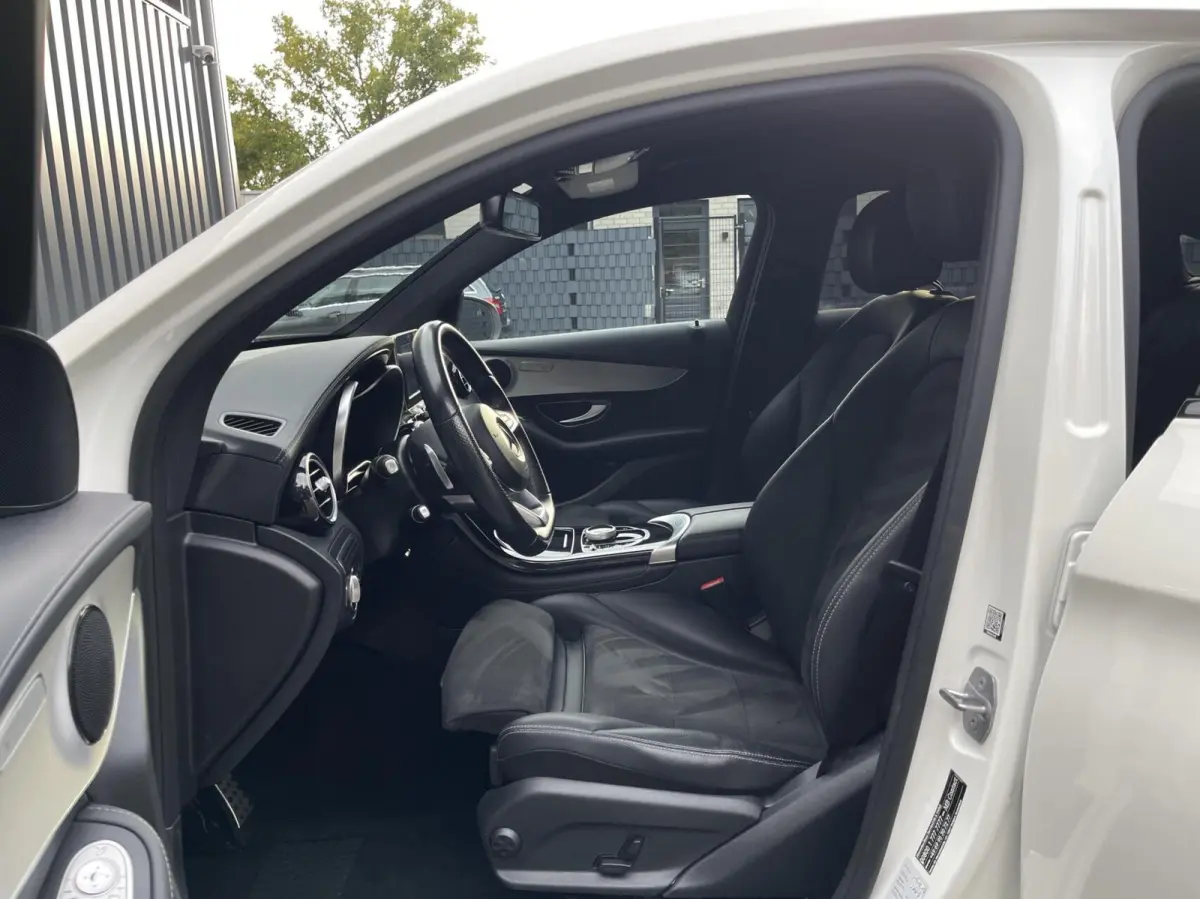 250 4MATIC Edition 1 AMG|TREKHAAK|CAMERA|NAVIGATIE|NIGHT PAKKET|STOELVERWARMING|GOED ONDERHOUDEN