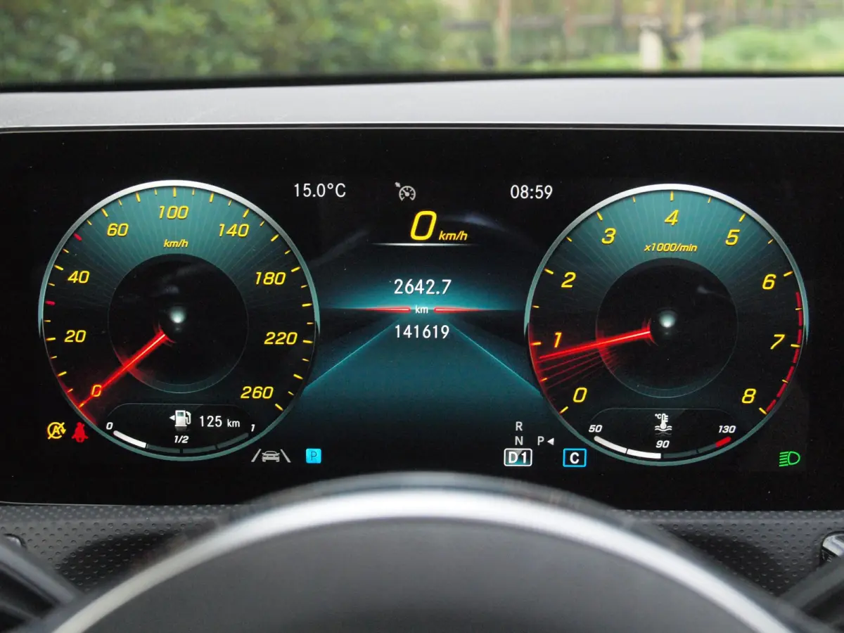 200 Business Solution AMG | Panoramadak | Elektrisch verstelbare stoel(en) | Matrix LED koplampen | NL-Auto |
