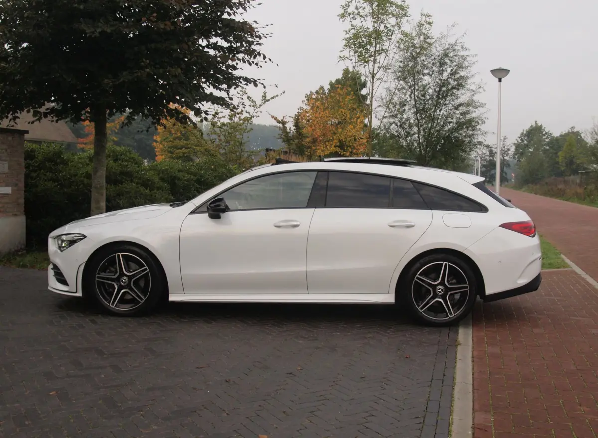 200 Business Solution AMG | Panoramadak | Elektrisch verstelbare stoel(en) | Matrix LED koplampen | NL-Auto |