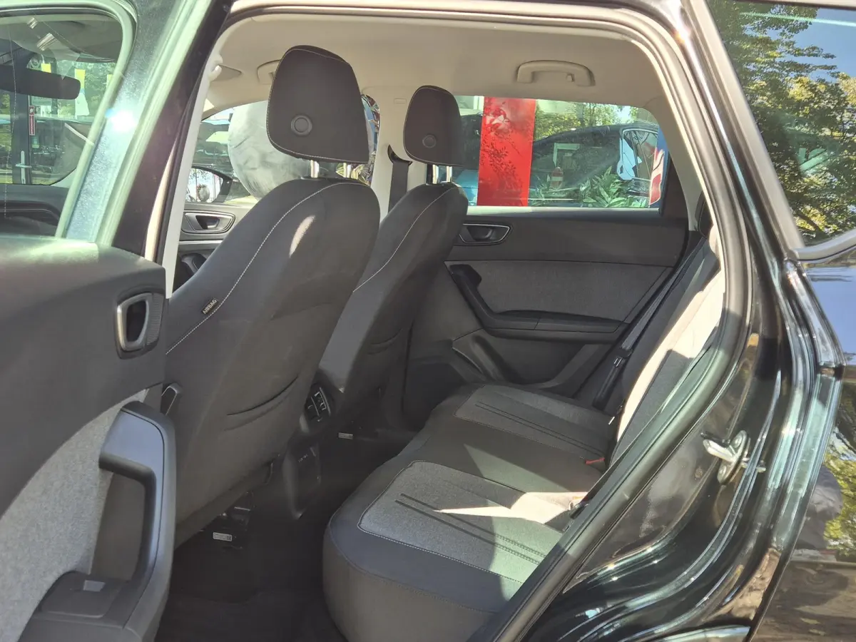 1.5 TSI Style Business Intense | Climate control | PDC voor + achter | Apple Carplay/Android Auto | LM velgen |