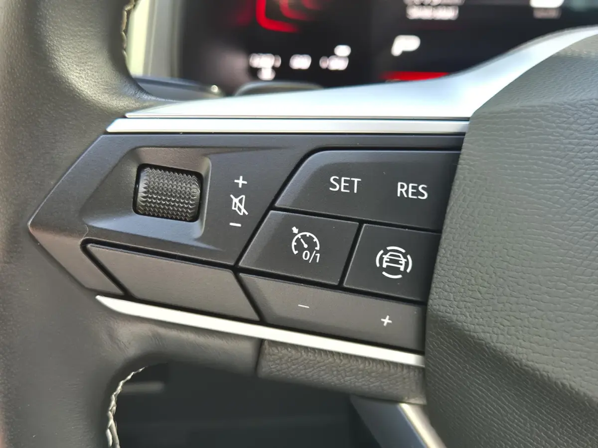 1.5 TSI Style Business Intense | Climate control | PDC voor + achter | Apple Carplay/Android Auto | LM velgen |