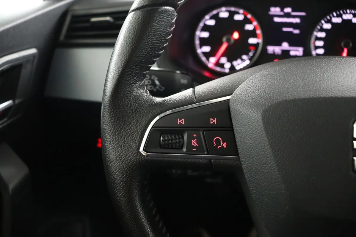 1.0 TSI Style Business Intense | Trekhaak | achteruitrijcamera | Navigatie |