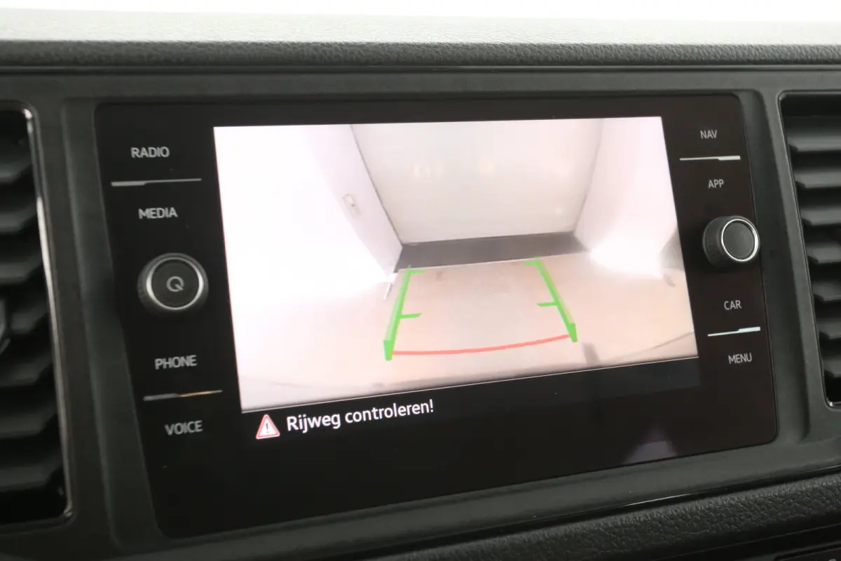 2.0 TDI L3H2 | DC | 6 Zits |  Airco | Camera | Carplay | Navi