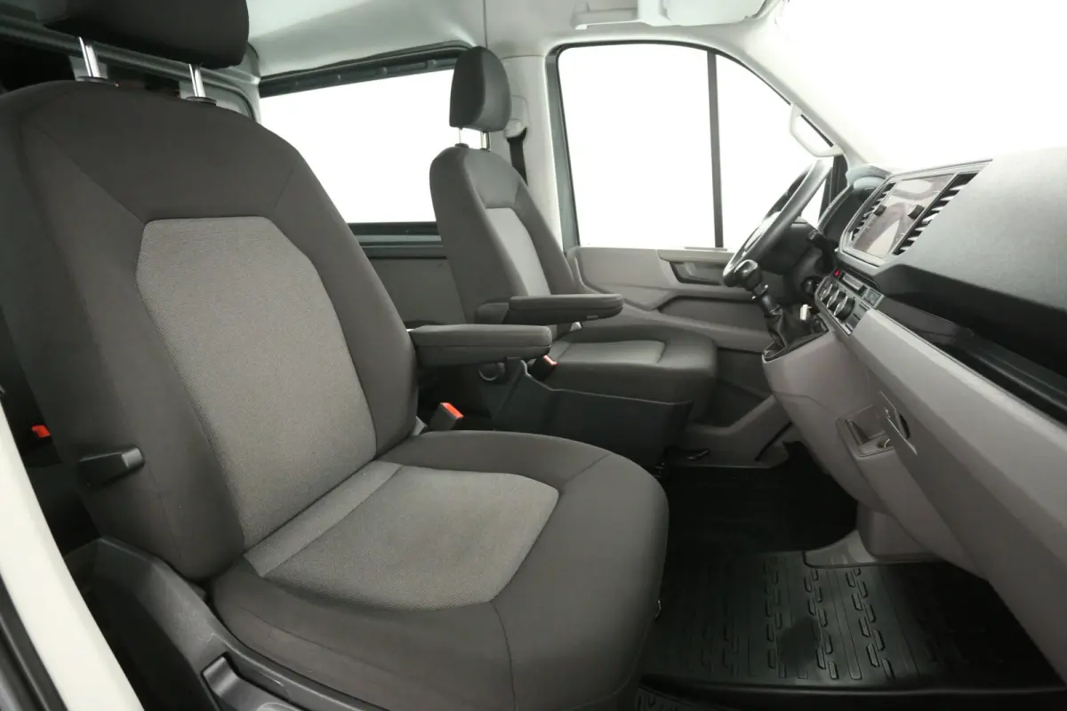 2.0 TDI L3H2 | DC | 6 Zits |  Airco | Camera | Carplay | Navi