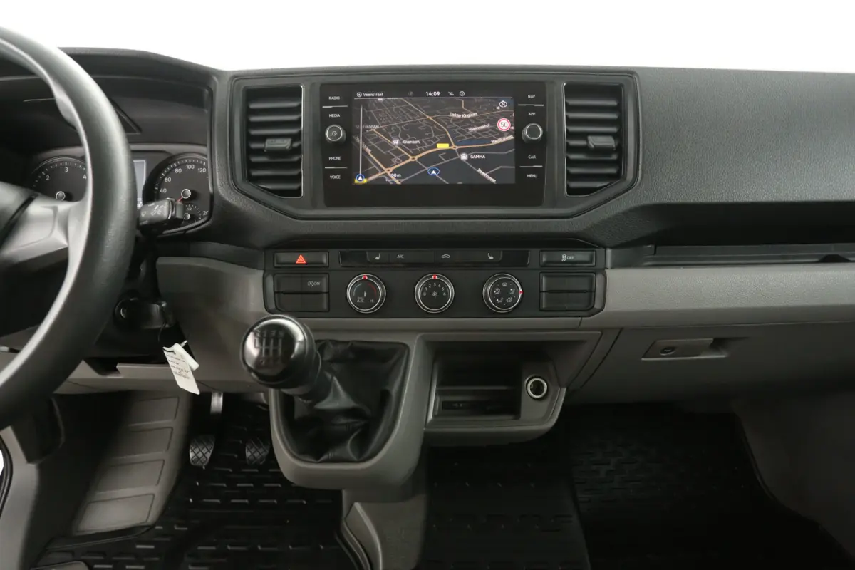 2.0 TDI L3H2 140PK | DC | 6 Zits |  Airco | Camera | Carplay | Navi