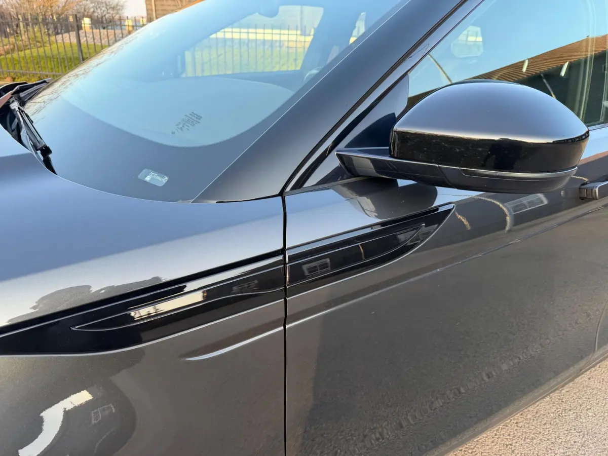 2.0 D180 AWD R-Dynamic SE Leer Navi Led-Xenon Meridia Soundsysteem,
