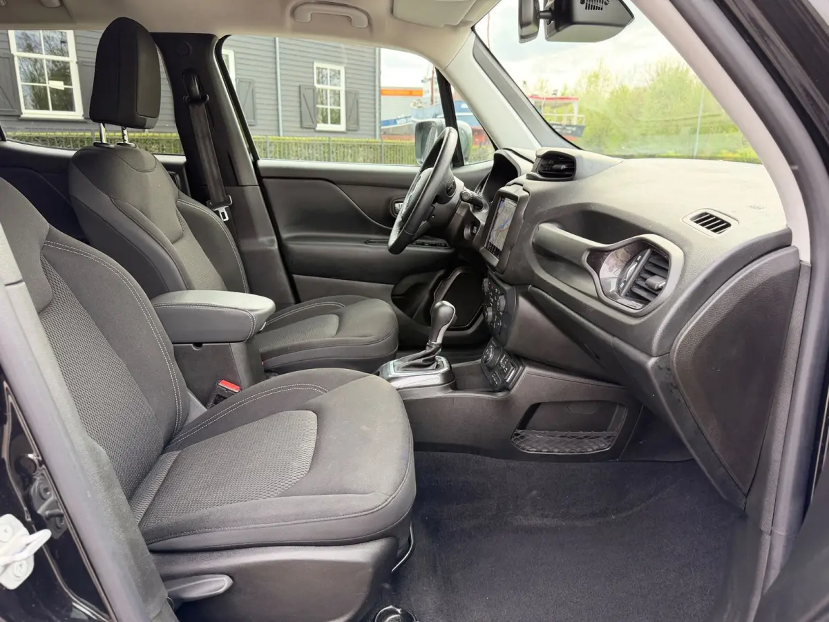 4xe AWD 240 Plug-in Hybrid Electric S Automaat Airco/Ecc Navi Camera