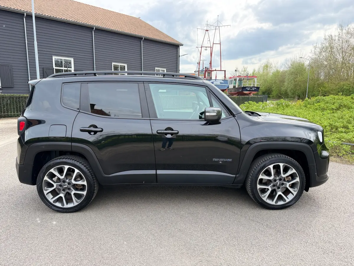 4xe AWD 240 Plug-in Hybrid Electric S Automaat Airco/Ecc Navi Camera