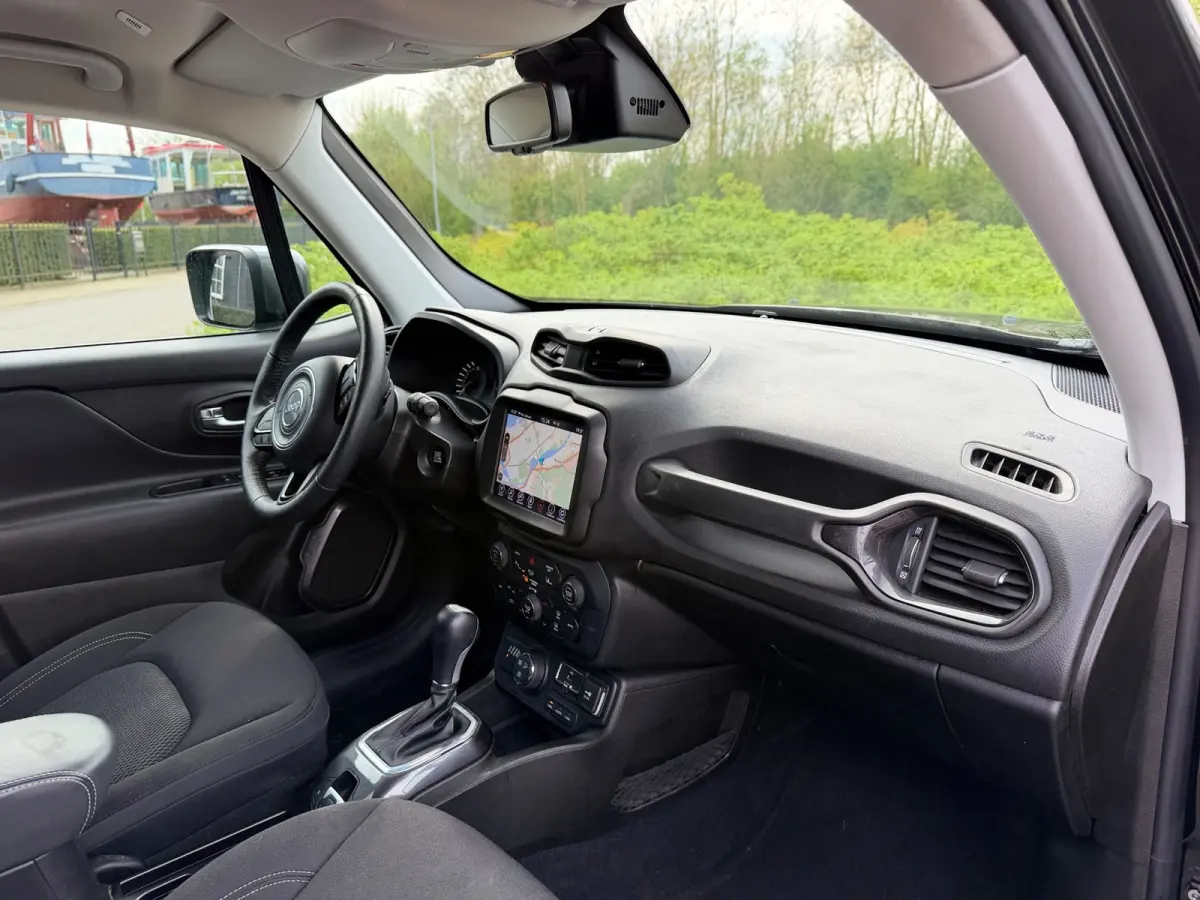 4xe AWD 240 Plug-in Hybrid Electric S Automaat Airco/Ecc Navi Camera