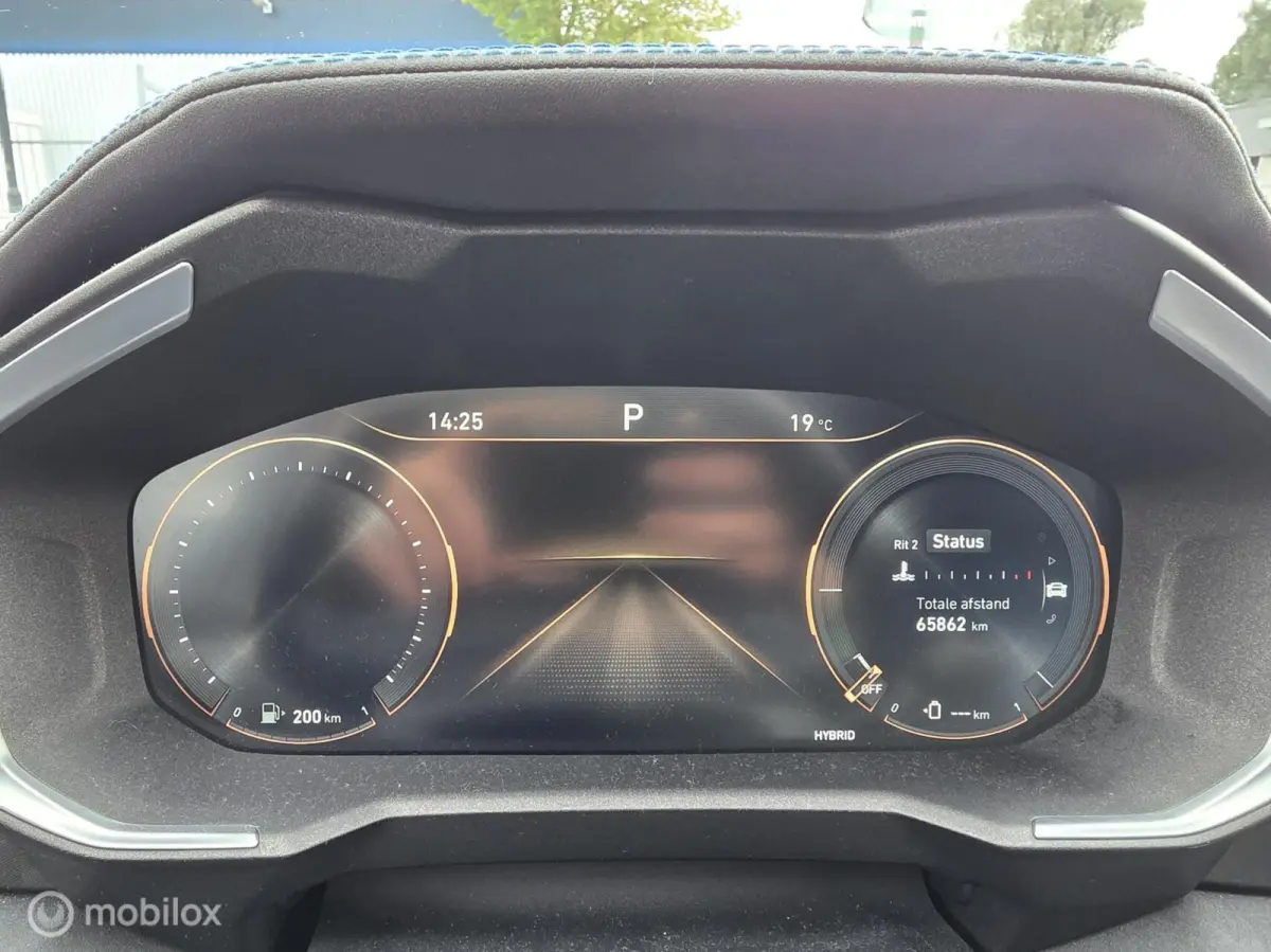 - 1.5 261PK Plug-in Hybrid, Pano, Camera , Apple MET SCHADE