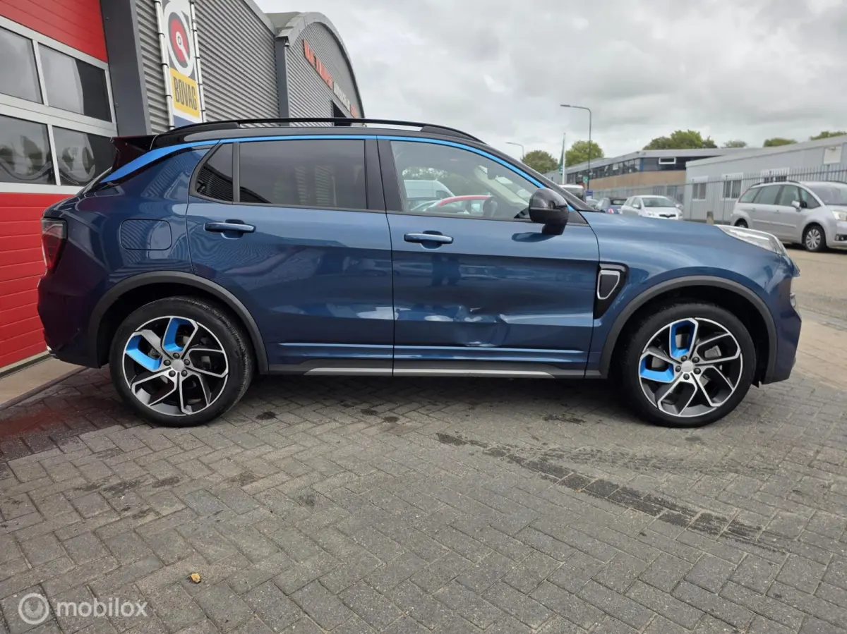 - 1.5 261PK Plug-in Hybrid, Pano, Camera , Apple MET SCHADE