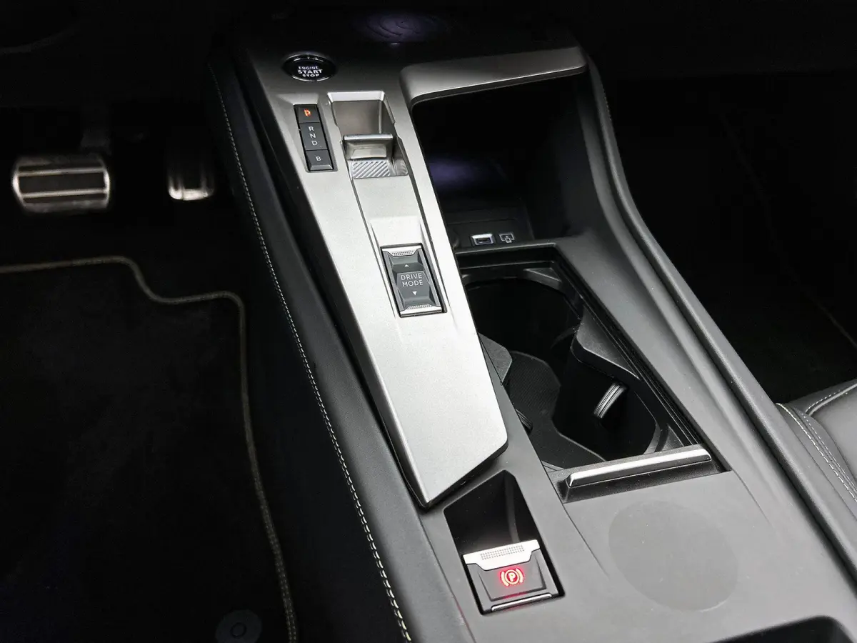 1.6 HYbrid 225 GT 3D-VIRTUAL | 360-CAMERA | AD-CRUISE | EL-ACHTERKLEP