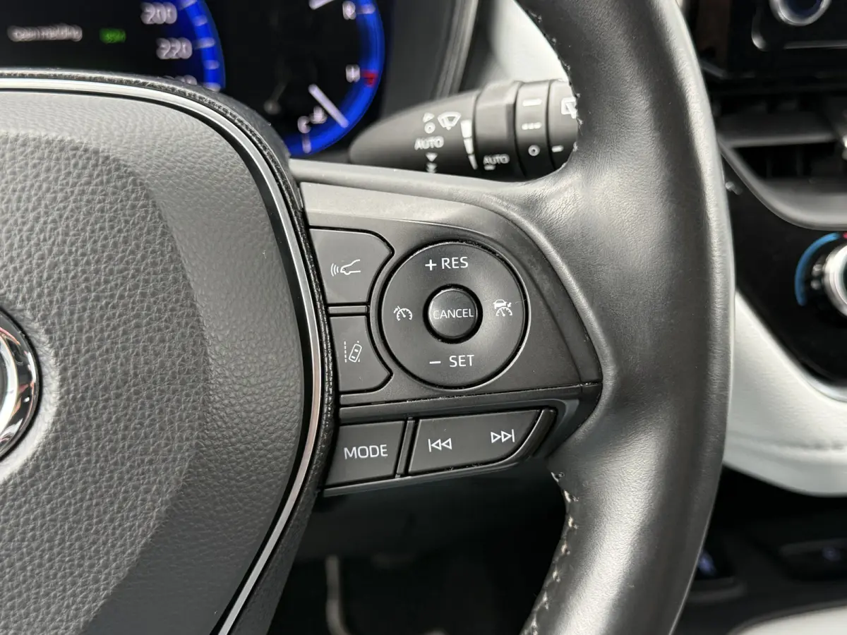 1.8 Hybrid Dynamic | ACC | CarPlay | Camera | Keyless | 17 inch
