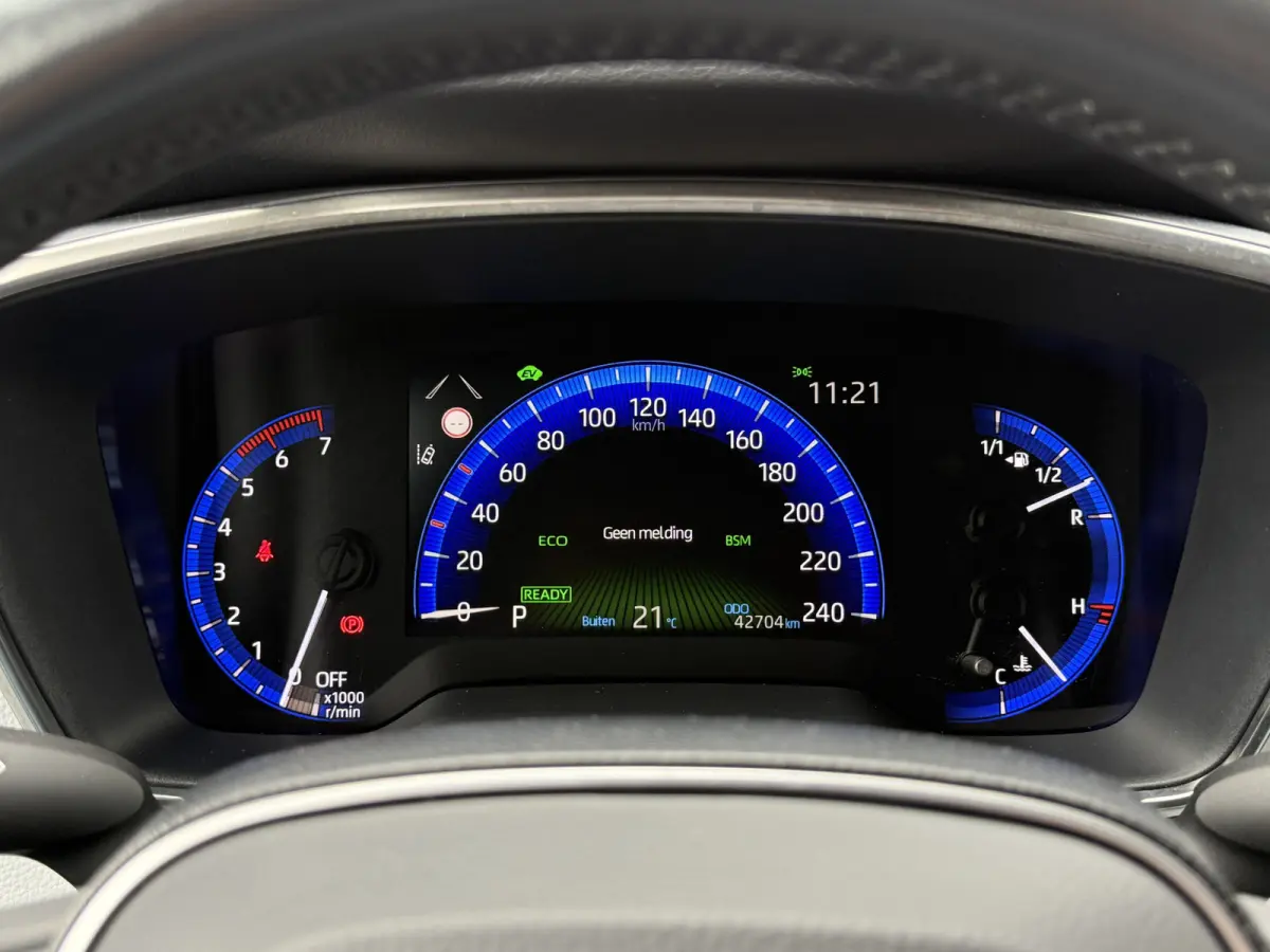 1.8 Hybrid Dynamic | ACC | CarPlay | Camera | Keyless | 17 inch