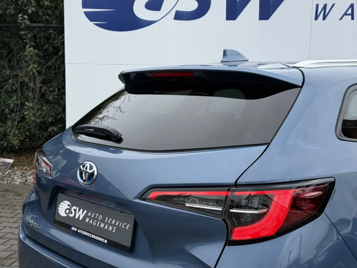 1.8 Hybrid Dynamic | ACC | CarPlay | Camera | Keyless | 17 inch