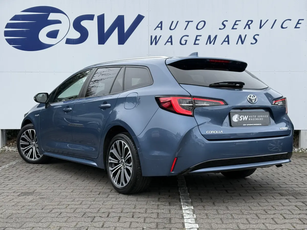 1.8 Hybrid Dynamic | ACC | CarPlay | Camera | Keyless | 17 inch