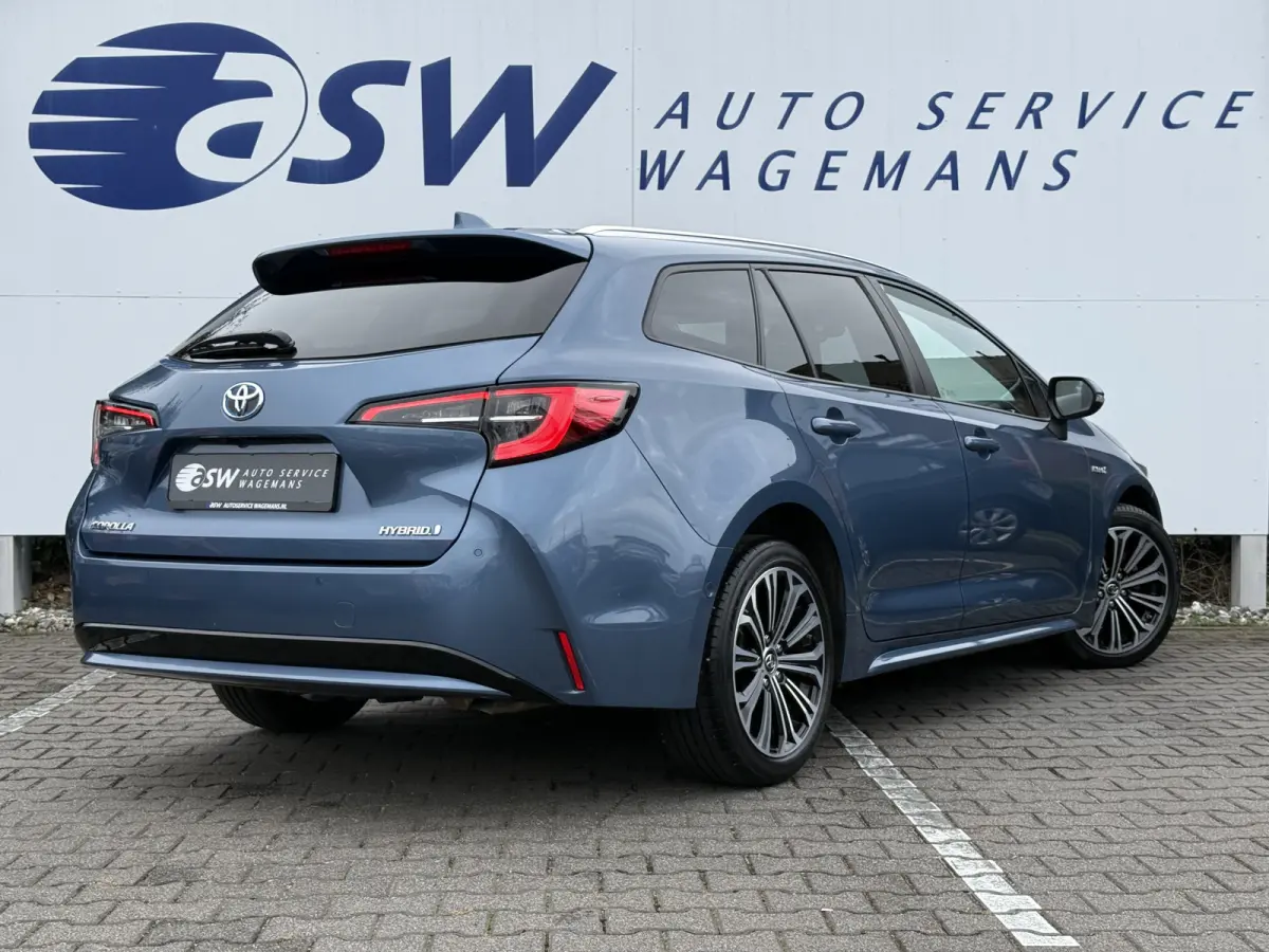 1.8 Hybrid Dynamic | ACC | CarPlay | Camera | Keyless | 17 inch