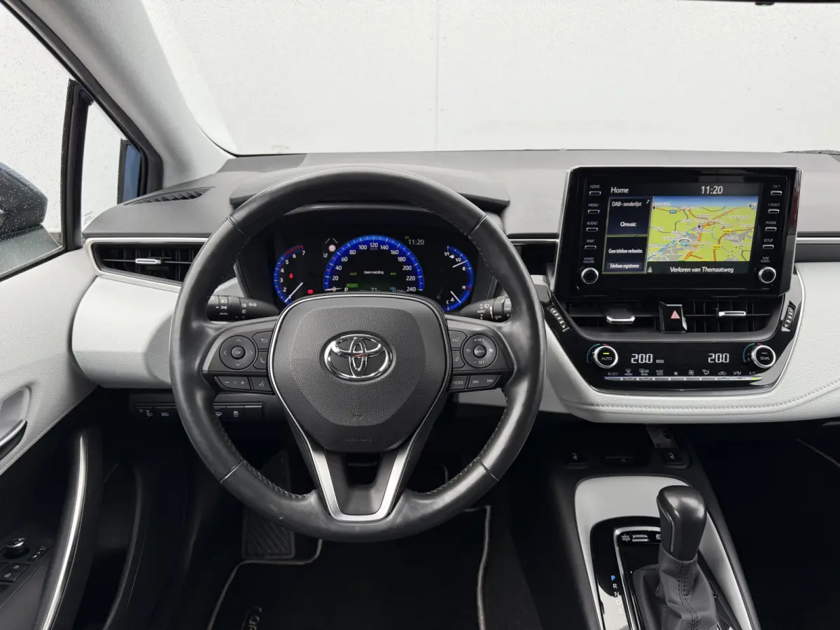 1.8 Hybrid Dynamic | ACC | CarPlay | Camera | Keyless | 17 inch