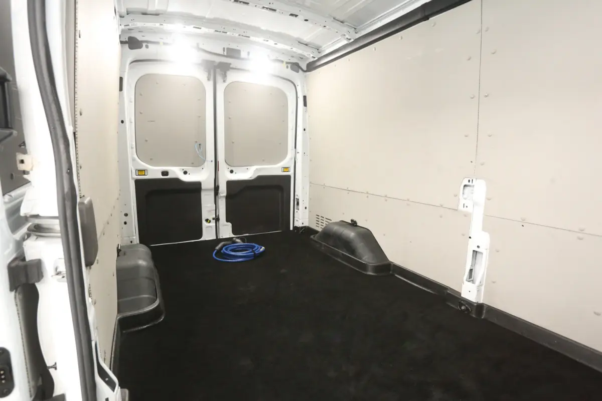 L3H2 68 kWh 184PK | Snelladen | SOH 94% | 360° Camera | Clima | Carplay | 3 Zits | Navi | Parkeersens.