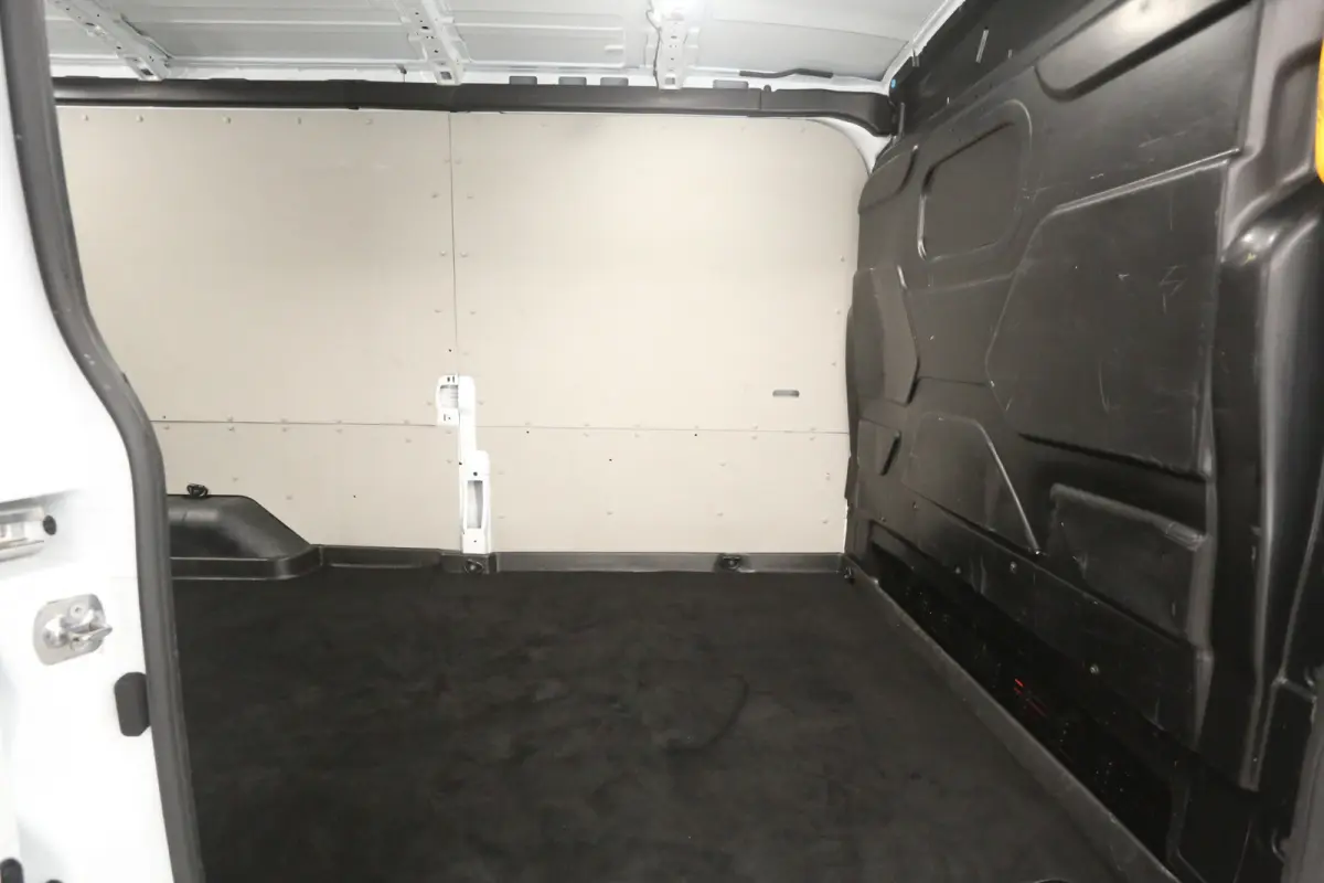 L3H2 68 kWh 184PK | Snelladen | SOH 94% | 360° Camera | Clima | Carplay | 3 Zits | Navi | Parkeersens.