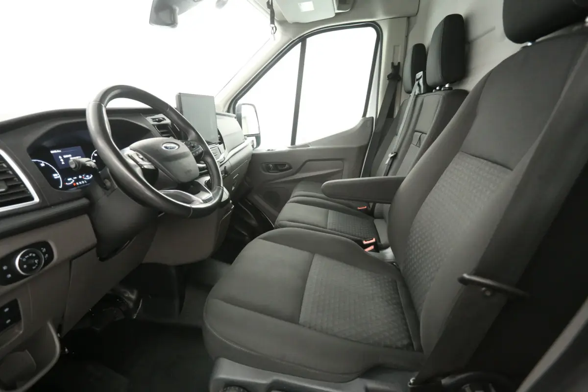 L3H2 68 kWh 184PK | Snelladen | SOH 94% | 360° Camera | Clima | Carplay | 3 Zits | Navi | Parkeersens.