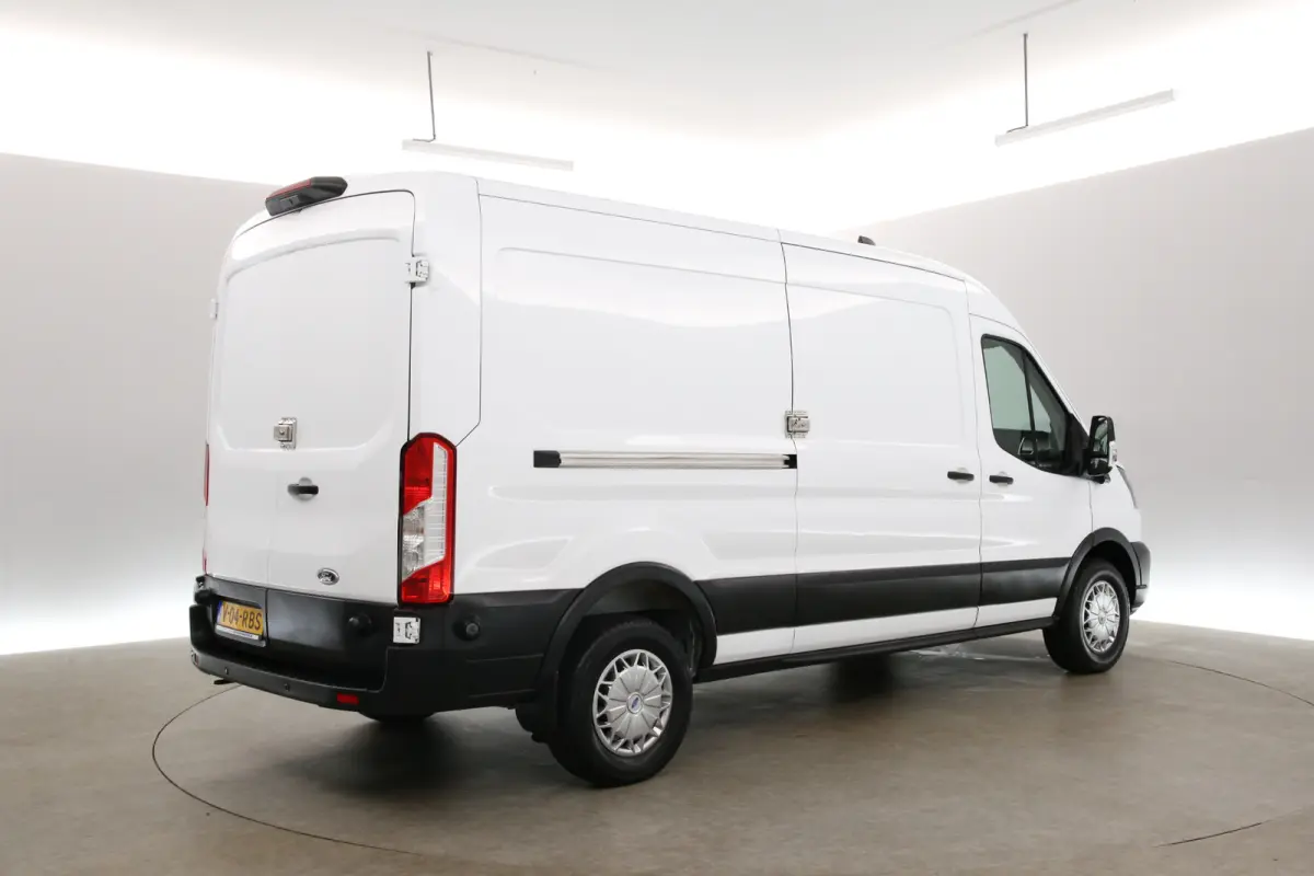 L3H2 68 kWh 184PK | Snelladen | SOH 94% | 360° Camera | Clima | Carplay | 3 Zits | Navi | Parkeersens.