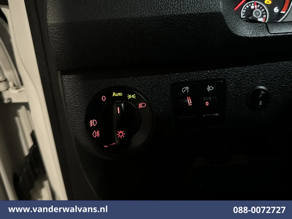 2.0 TDI L1H1 Euro6 Airco | Navigatie | LED | Apple Carplay | Cruisecontrol | 1400kg Trekhaak Android Auto, Parkeersensoren