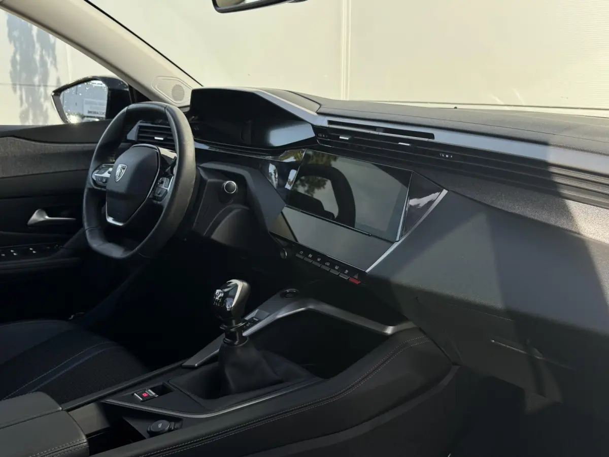 1.2 PureTech Allure | Camera | Navigatie | Adaptieve Cruise Control | Apple Carplay/Android Auto