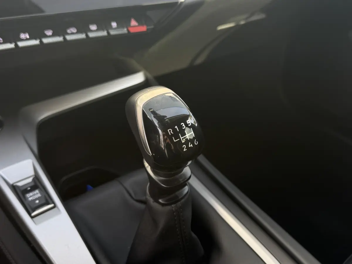 1.2 PureTech Allure | Camera | Navigatie | Adaptieve Cruise Control | Apple Carplay/Android Auto