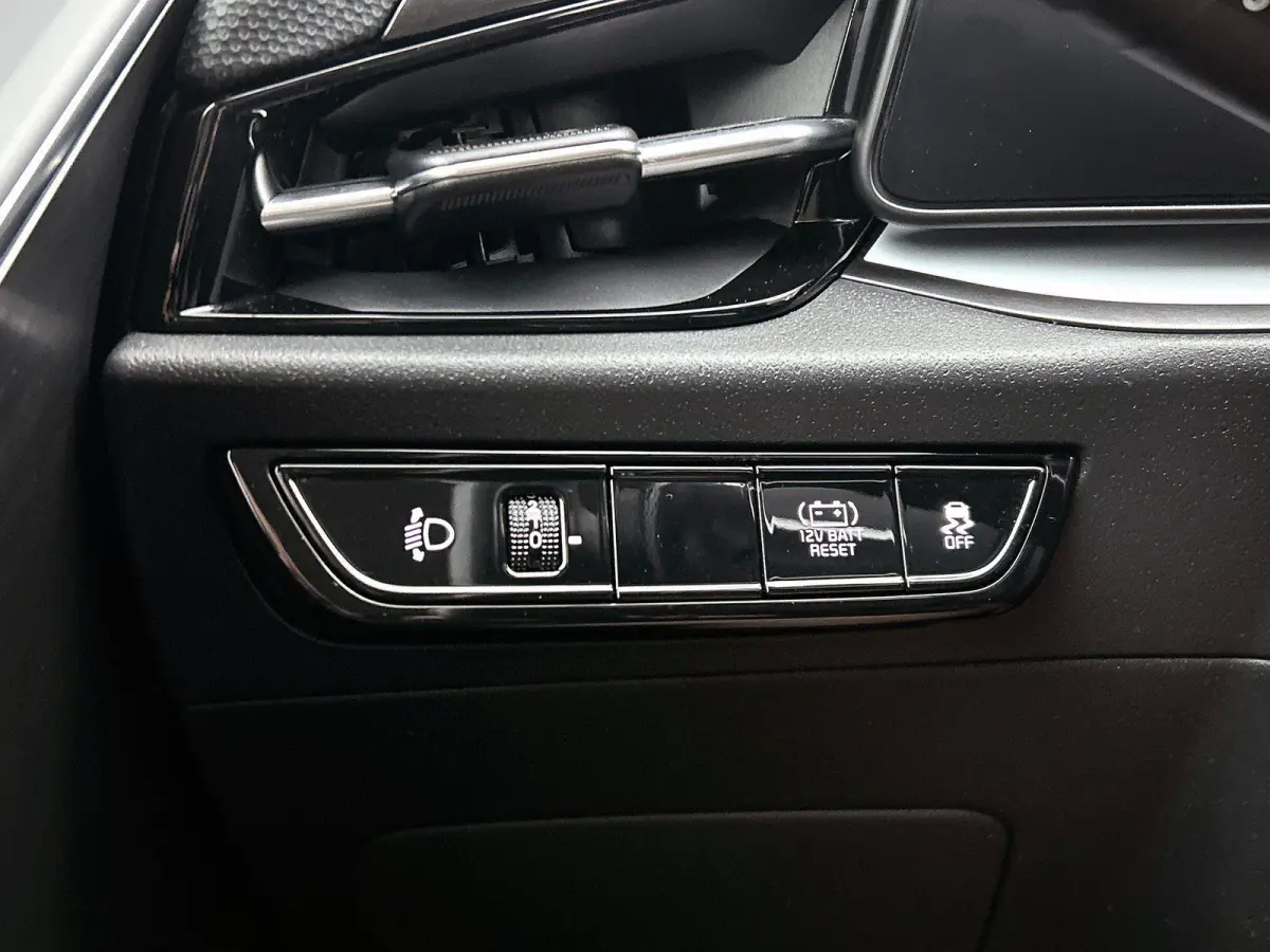 1.6 GDi Hybrid DynamicLine CAMERA | NAVI & CARPLAY  | STOF-LEER