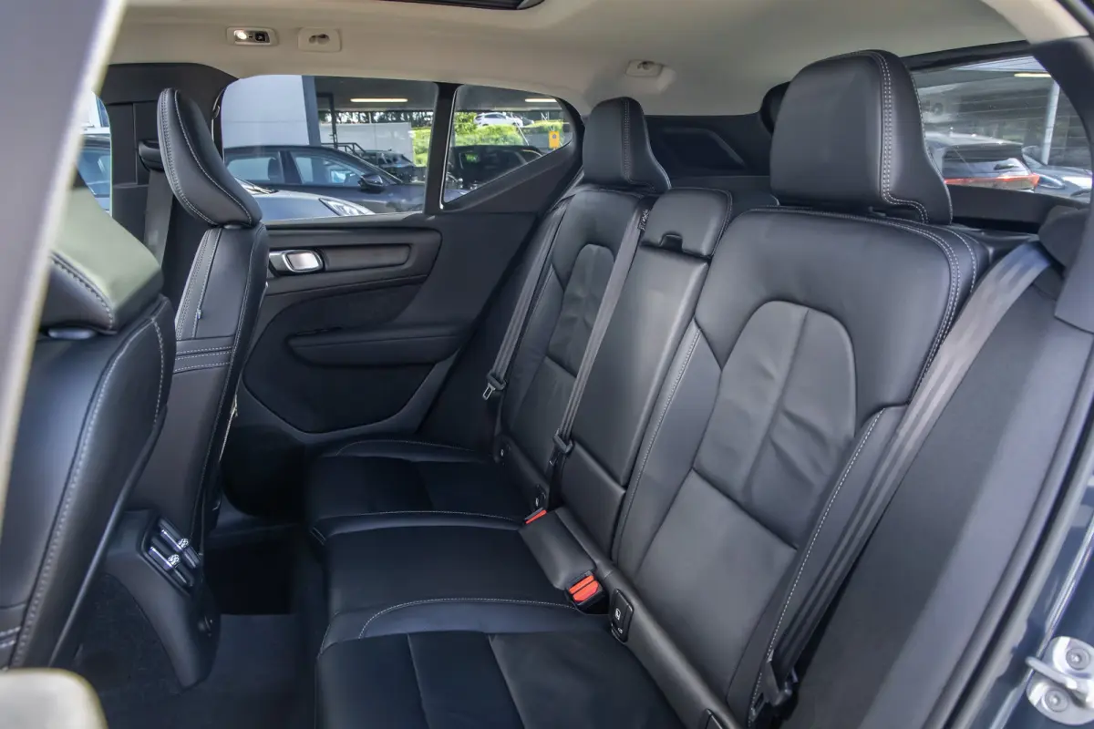 1.5 T4 Inscription | Harman/Kardon | Elektrisch glazen panorama-dak | Elektrisch bedienbare achterklep | Lederen bekleding | | Apple Carplay/Android Auto|telefoonintegratie premium | Audio i