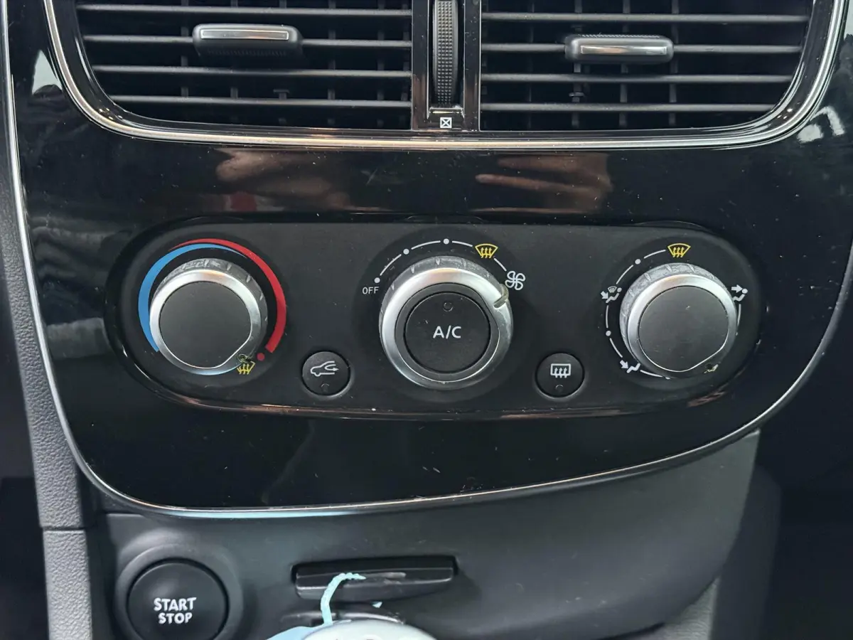 Energy TCe 90 Zen Eco2 | Navigatie | Airco | Cruise Control |