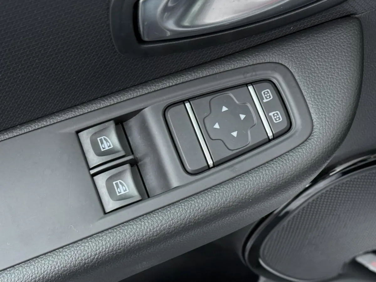 Energy TCe 90 Zen Eco2 | Navigatie | Airco | Cruise Control |