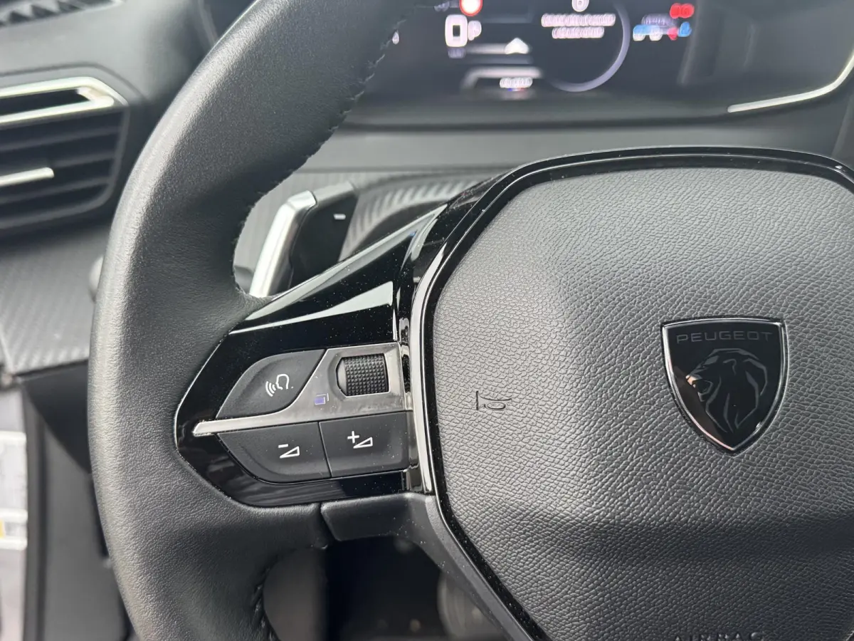 1.2 PureTech 130 Allure | Camera | Cruise Control | 1e eigenaar | Apple Carplay/Android Auto