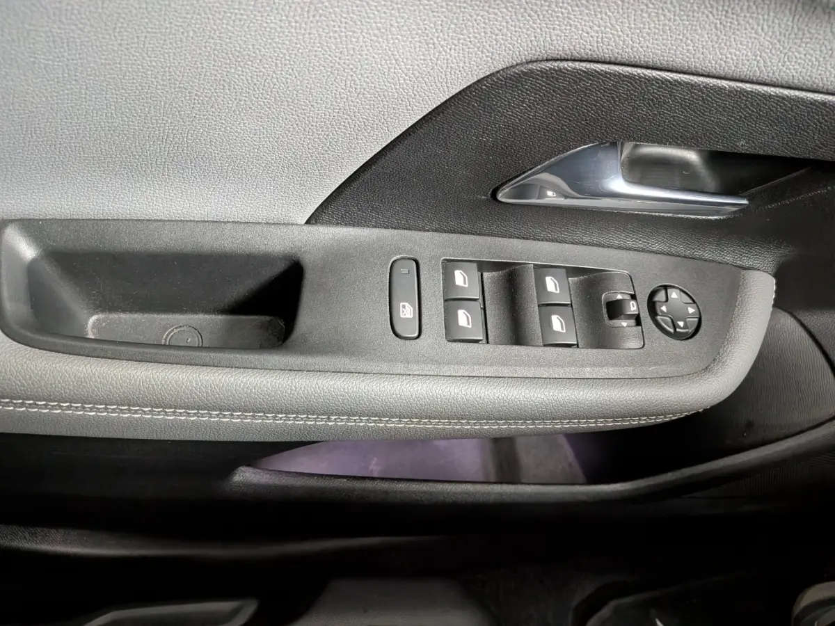 Elegance 50-kWh 11kw bl. | SOH 97% | Achteruitrijcamera | Apple Carplay/Android Auto | Keyless | Achteruitrijcamera | Apple Carplay/Android Auto|telefoonintegratie premium | Cruise control