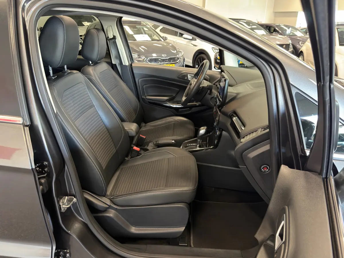 1.0 EcoBoost| NAVIGATIE/CAMERA | CRUISE | ECC AIRCO |