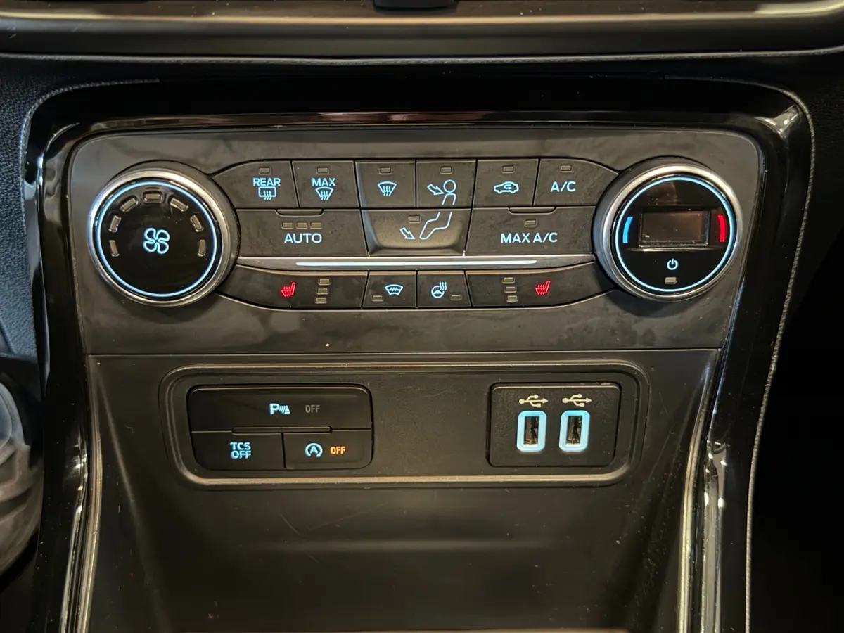 1.0 EcoBoost| NAVIGATIE/CAMERA | CRUISE | ECC AIRCO |