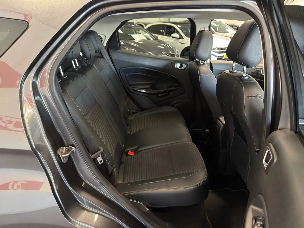 1.0 EcoBoost| NAVIGATIE/CAMERA | CRUISE | ECC AIRCO |