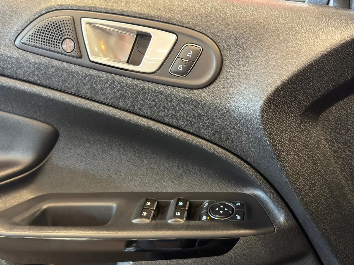 1.0 EcoBoost| NAVIGATIE/CAMERA | CRUISE | ECC AIRCO |