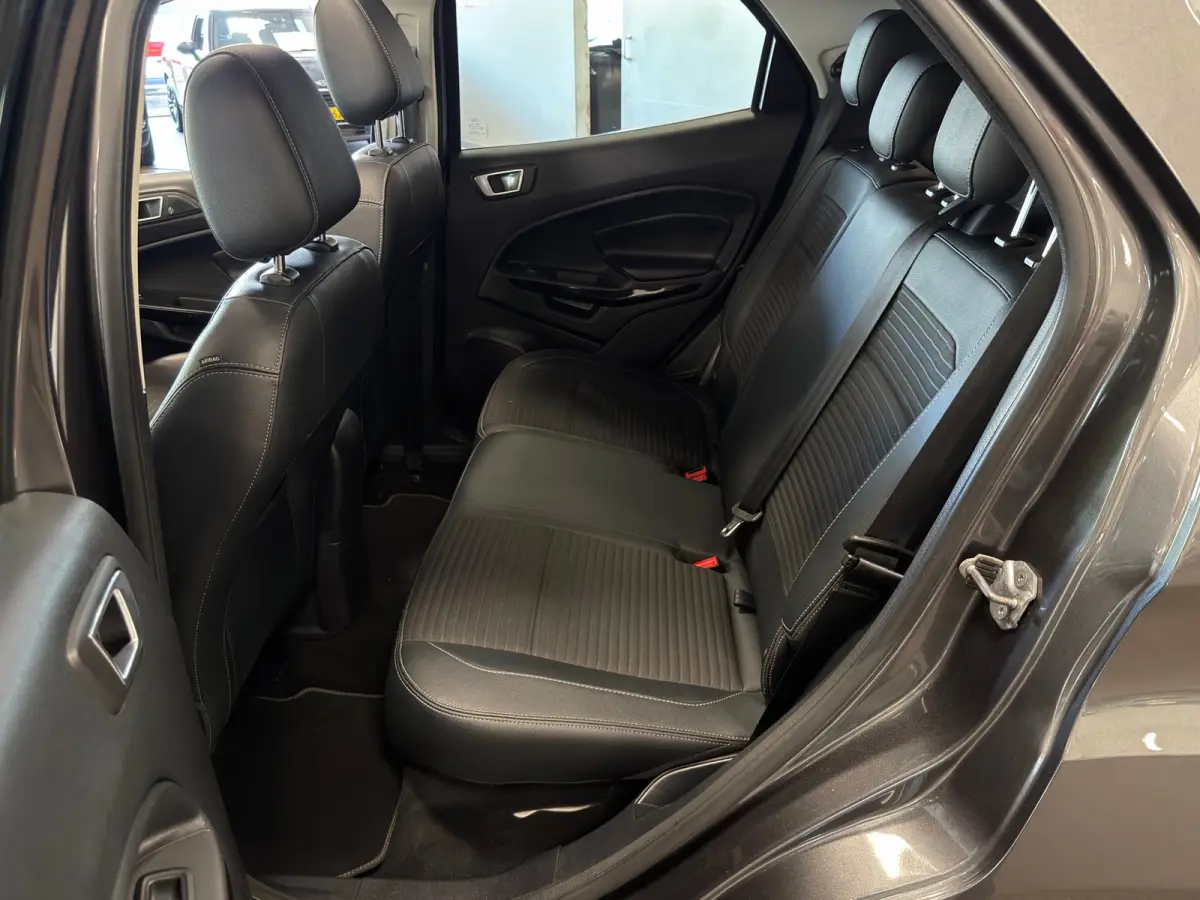 1.0 EcoBoost| NAVIGATIE/CAMERA | CRUISE | ECC AIRCO |