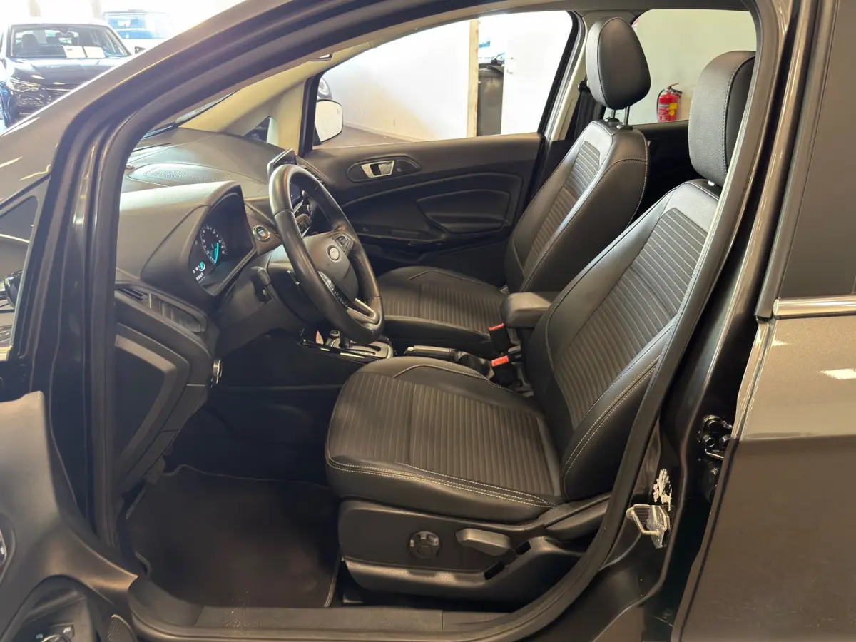 1.0 EcoBoost| NAVIGATIE/CAMERA | CRUISE | ECC AIRCO |