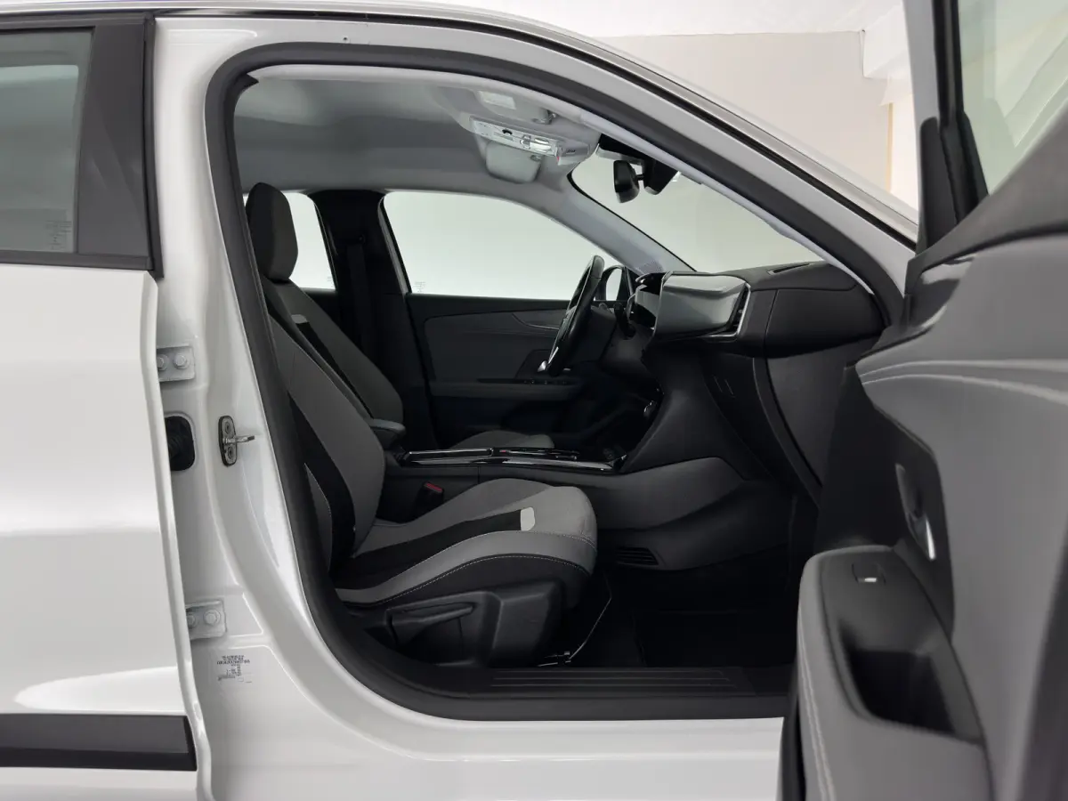 Elegance 50-kWh (3-Fase-11kW) {SoH-99%} Aut. *HEATPUMP | DIGI-COCKPIT | FULL-LED | CARPLAY | COMFORTSEATS | CAMERA | KEYLESS | DAB+ | ECC | CCS-FASTLOADER | CRUISE | 17''ALU*