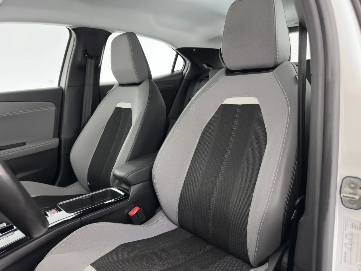 Elegance 50-kWh (3-Fase-11kW) {SoH-99%} Aut. *HEATPUMP | DIGI-COCKPIT | FULL-LED | CARPLAY | COMFORTSEATS | CAMERA | KEYLESS | DAB+ | ECC | CCS-FASTLOADER | CRUISE | 17''ALU*