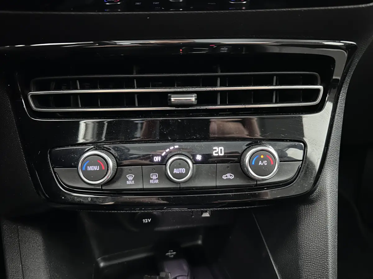 Elegance 50-kWh (3-Fase-11kW) {SoH-99%} Aut. *HEATPUMP | DIGI-COCKPIT | FULL-LED | CARPLAY | COMFORTSEATS | CAMERA | KEYLESS | DAB+ | ECC | CCS-FASTLOADER | CRUISE | 17''ALU*