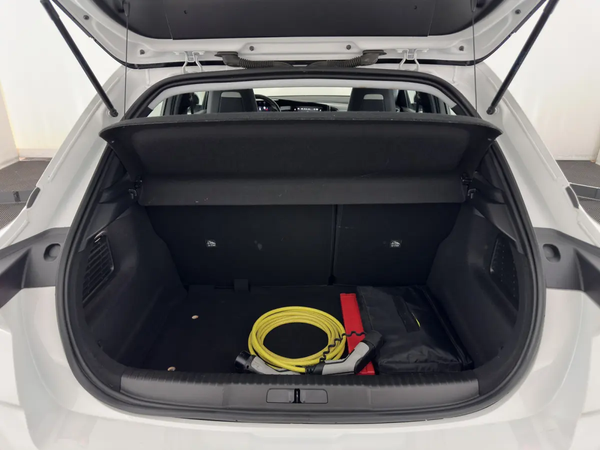 Elegance 50-kWh (3-Fase-11kW) {SoH-99%} Aut. *HEATPUMP | DIGI-COCKPIT | FULL-LED | CARPLAY | COMFORTSEATS | CAMERA | KEYLESS | DAB+ | ECC | CCS-FASTLOADER | CRUISE | 17''ALU*