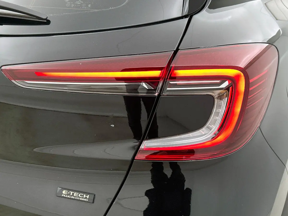 1.6 E-Tech plug-in hybrid 160 techno NAVI & CARPLAY | CRUISE