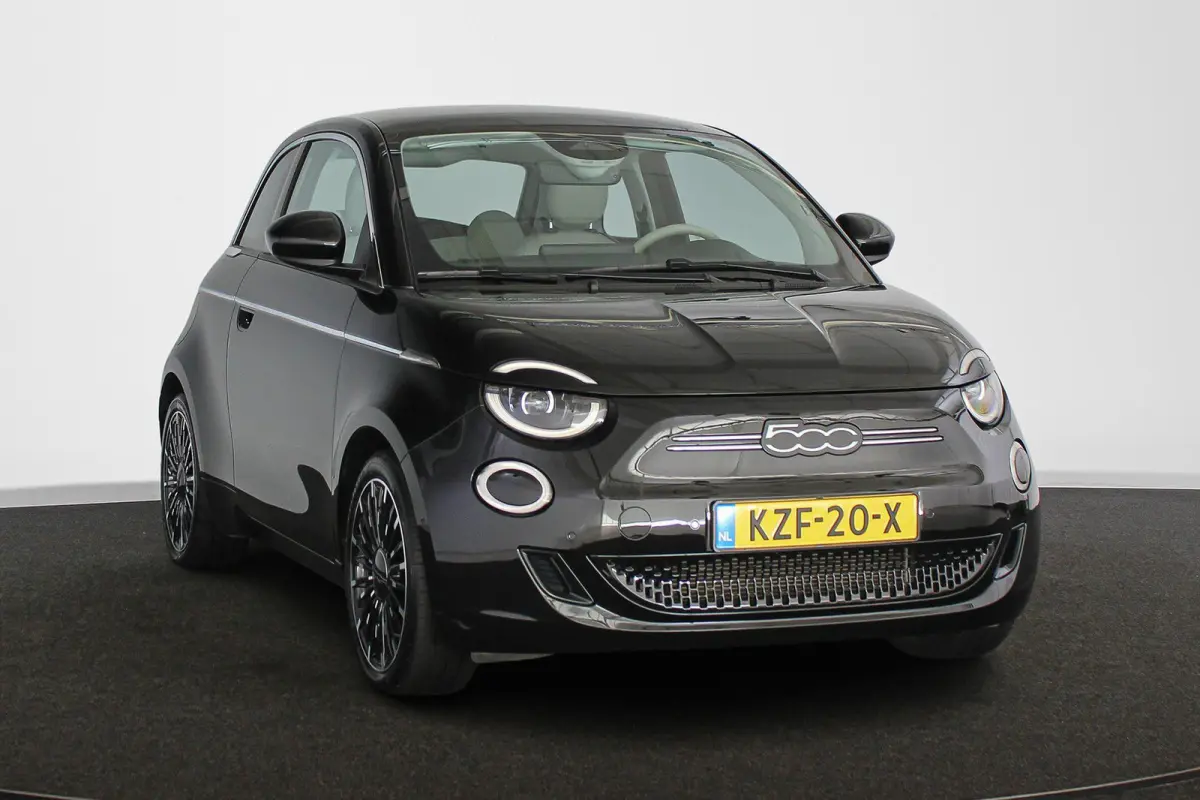 La Prima 42 kWh Pano Leder Stoelverwarming JBL Camera Apple CarPlay