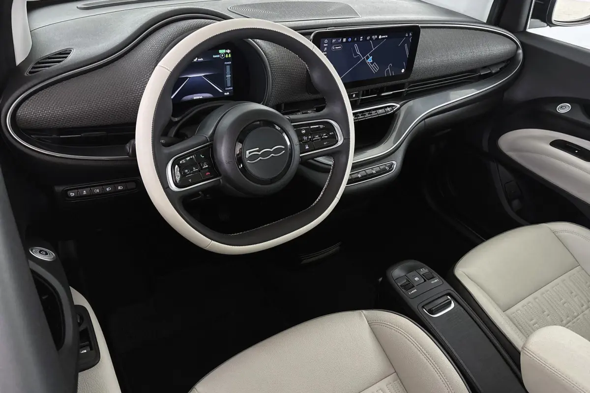 La Prima 42 kWh Pano Leder Stoelverwarming JBL Camera Apple CarPlay