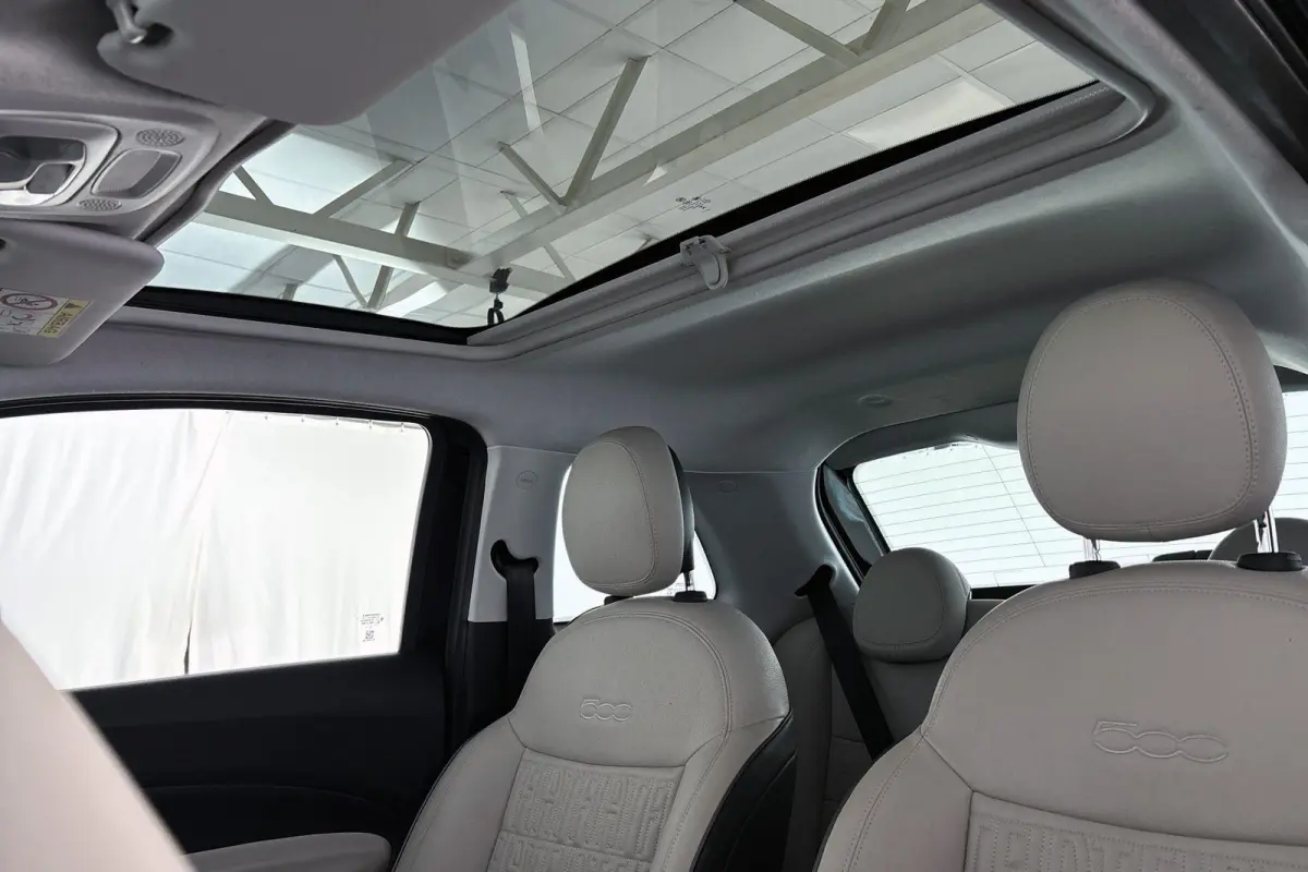 La Prima 42 kWh Pano Leder Stoelverwarming JBL Camera Apple CarPlay